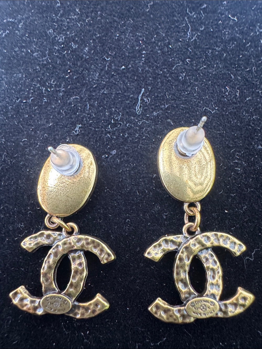 Earrings antique Gold-Tone Textured Drop Earrings - Picture 4 of 4